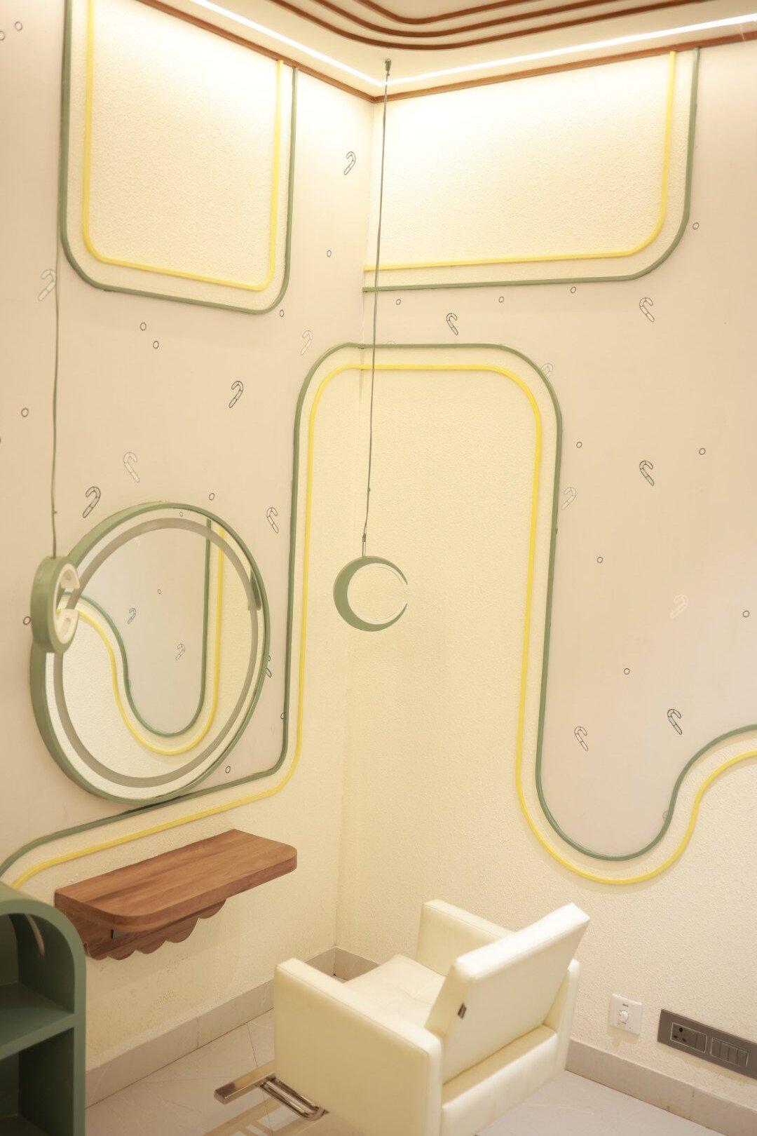 Page 3 Luxury Salon and Makeover Studio Madurai reception and waiting area